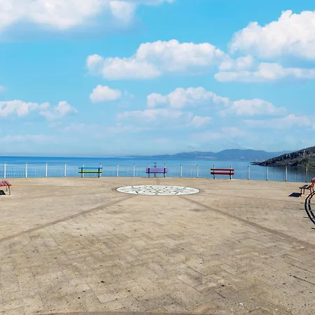 With Sea View And Terrace Διαμέρισμα