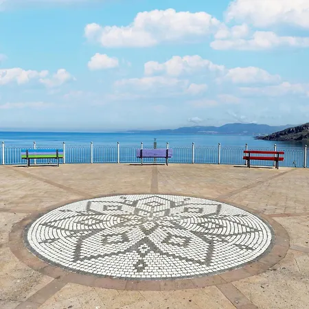With Sea View And Terrace アパート